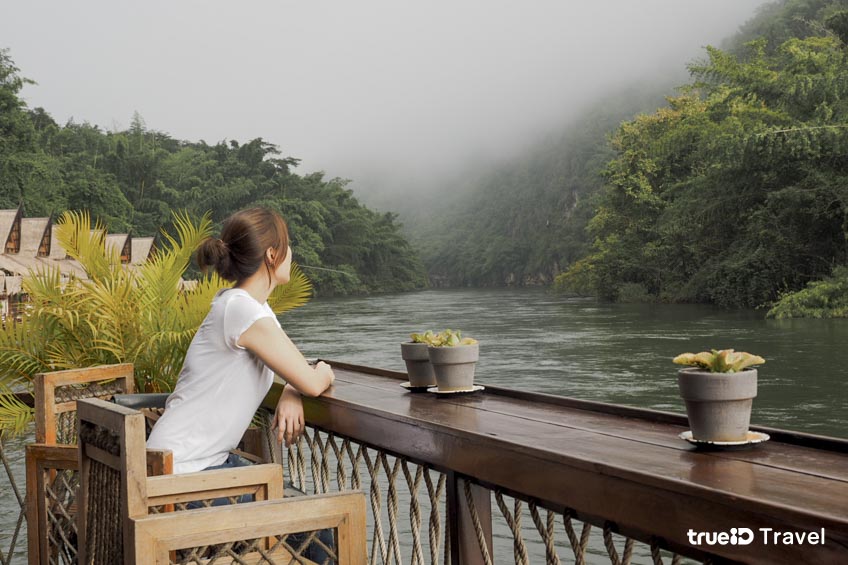 นอนชิล แพริมน้ำ ที่พักกาญจนบุรี The Float House River Kwai รีแลกซ์เบาๆ กลางขุนเขาและสายน้ำ 12