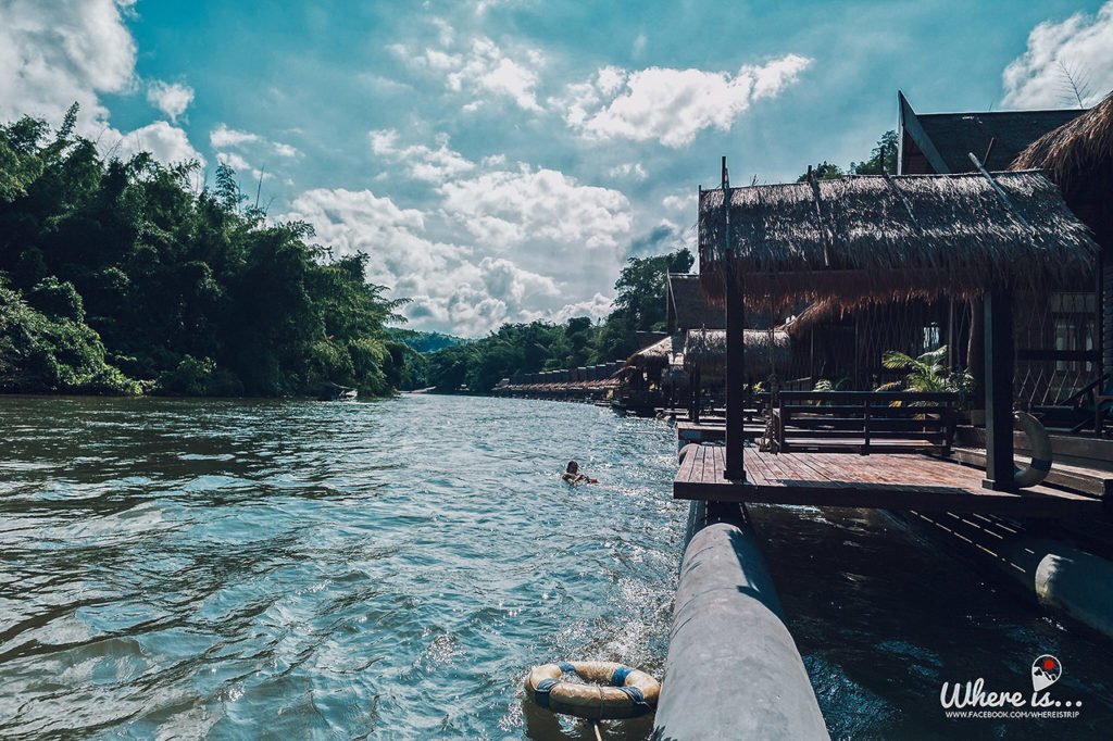เค้าเรียกที่นี่ว่าแพไฮโซ "The Float House River Kwai Resort" 31